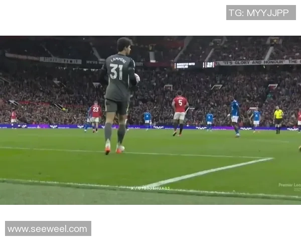 曼联与巴黎首回合交锋比分揭晓精彩瞬间回顾与分析