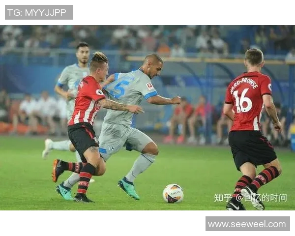 沙尔克与拜仁精彩对决录像回放全程回顾与分析