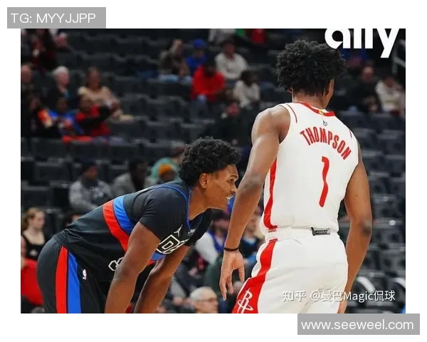 休斯顿火箭与底特律活塞激战正酣谁能在NBA赛场上笑到最后