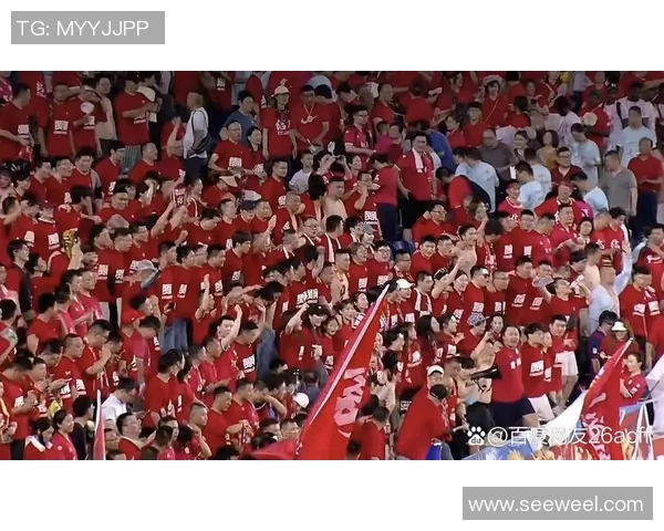 省港杯赛事盛况再现球迷热情高涨见证经典对决