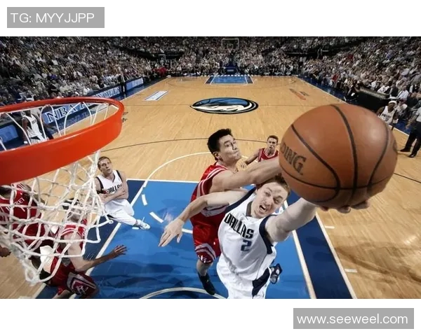 火箭与小牛激战22日NBA赛场精彩对决引发球迷热议 火箭与小牛激战22日NBA赛场精彩对决引发球迷热议